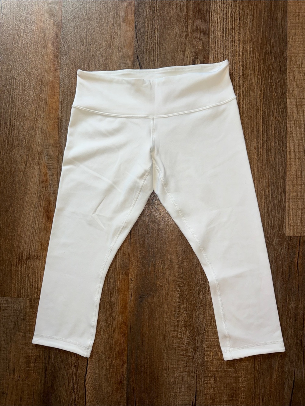 Lululemon White Yoga Capris